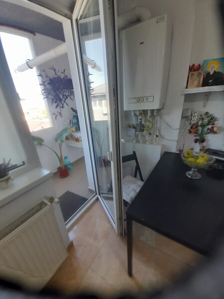 O camera in apartament curat, mobilat, linistit, statia metrou D. Leonida