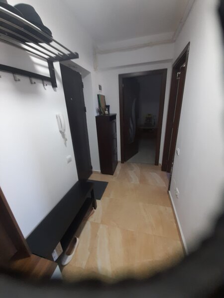 O camera in apartament curat, mobilat, linistit, statia metrou D. Leonida